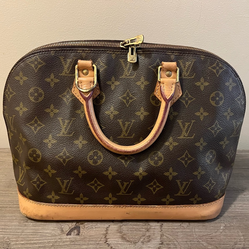 Authentic Louis Vuitton Alma PM
